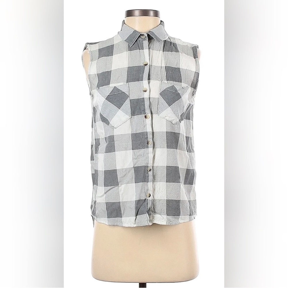 Sim & Sam Gray and White Plaid‎ Sleeveless Button-Down Shirt